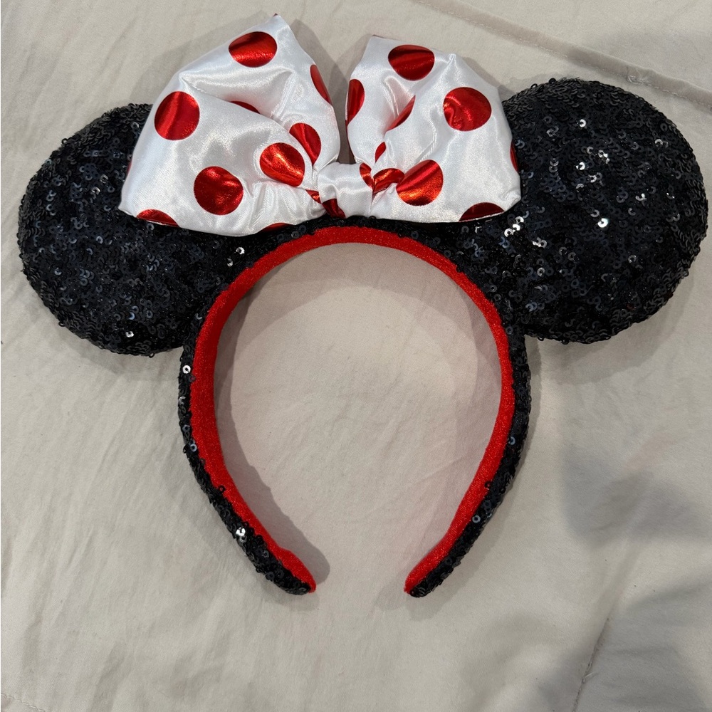 Disney Black and Red Minnie Mouse Ears Headband